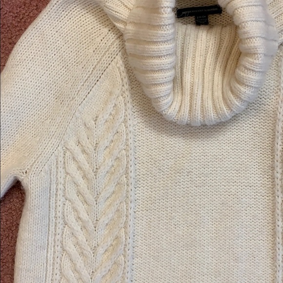 American Eagle Sweater - Picture 3 of 4